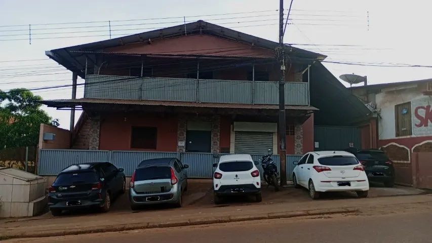 Oportunidade Única para Investidores! Prédio Residencial com Múltiplos Apartamentos à Vend