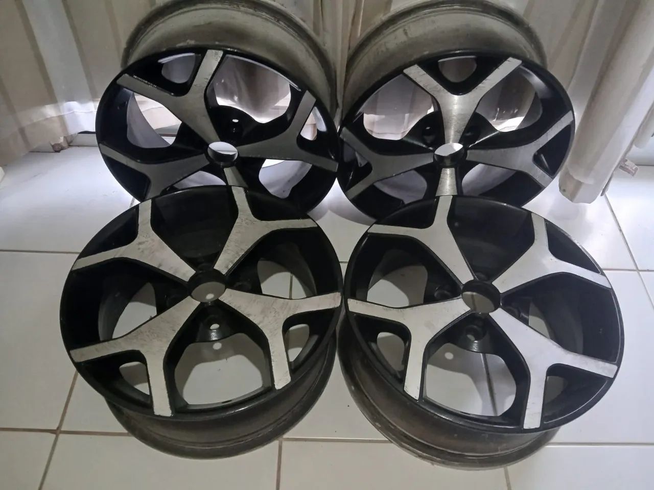 Rodas de liga leve aro 15 