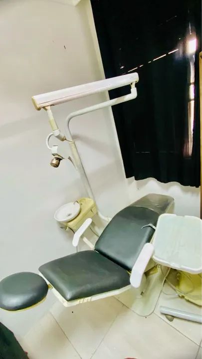 Cadeira Gnatus Odontológica Usada - Foto 2