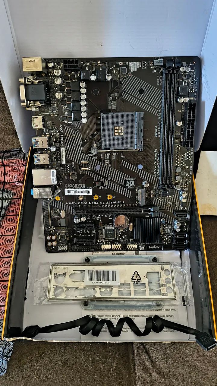 Placa-Mãe Gigabyte GA-A320M-S2H, AM4, Ryzen! Zero.
