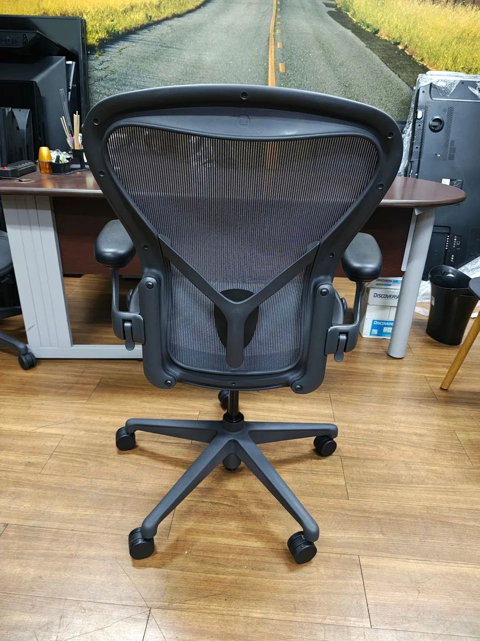 Cadeira de Escritório Herman Miller Aeron 2024 - Foto 3