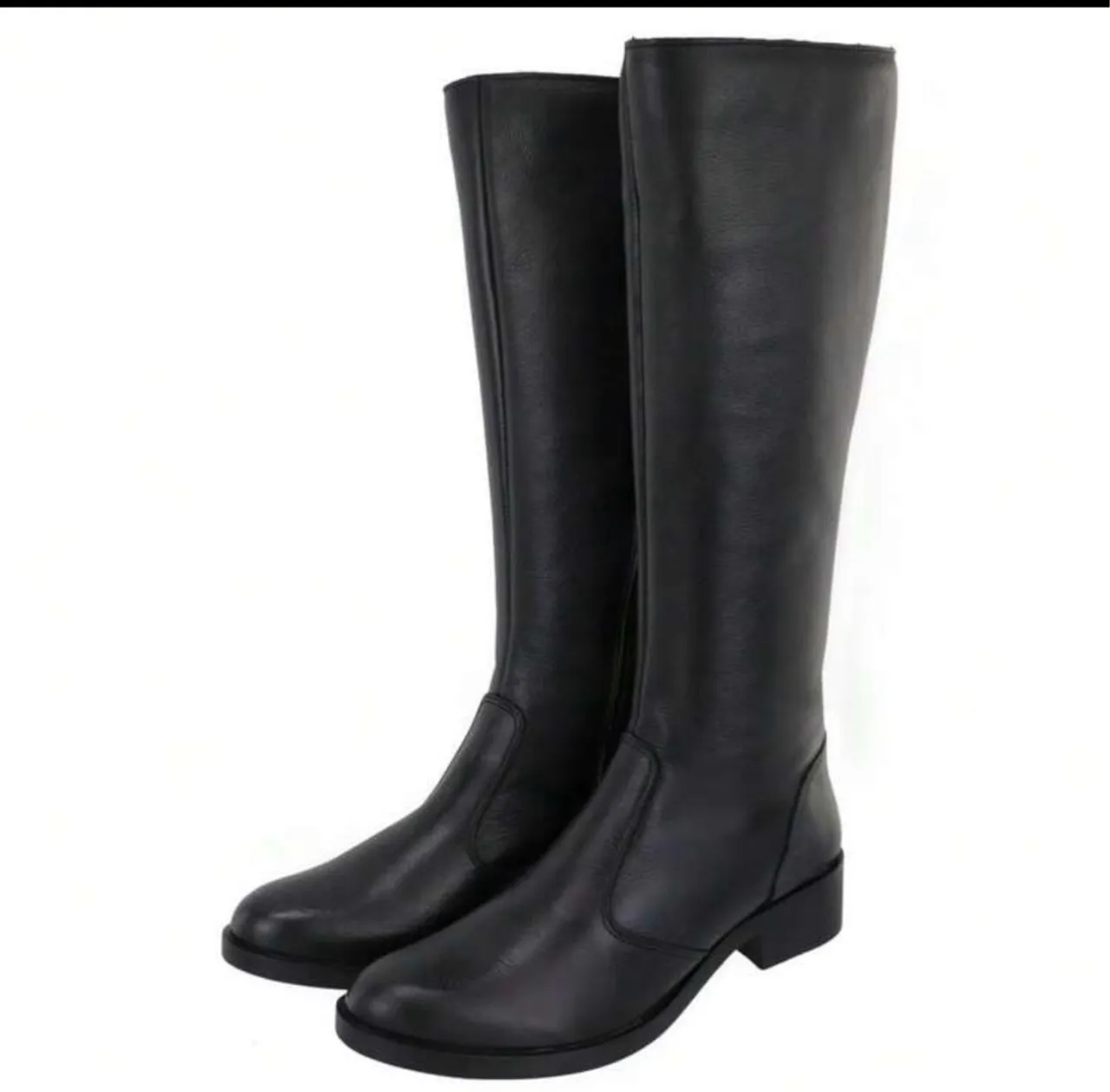 Bota preta couro 35