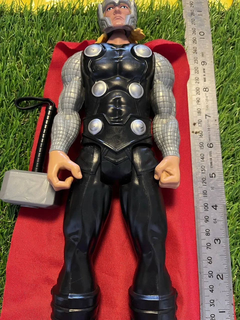 Thor, da Marvel, com seu martelo Mjölnir - Foto 5