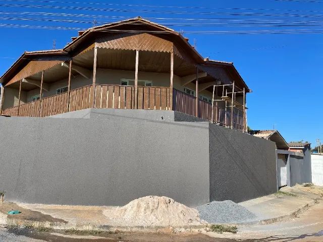 lote com 2 casas sobrado e casa ao fundo