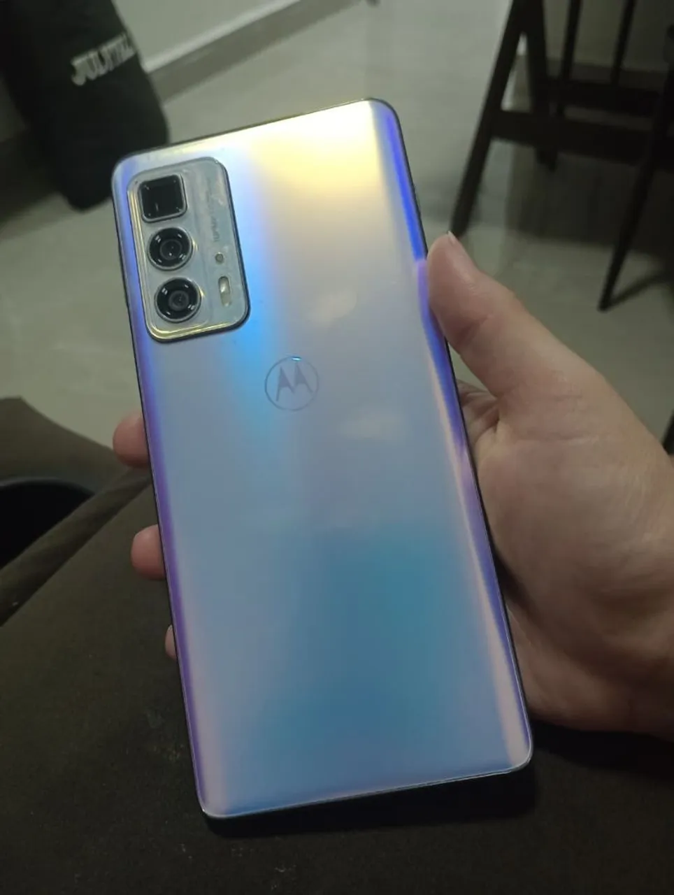 Troco celular EDGE 20 pro, ou vendo.