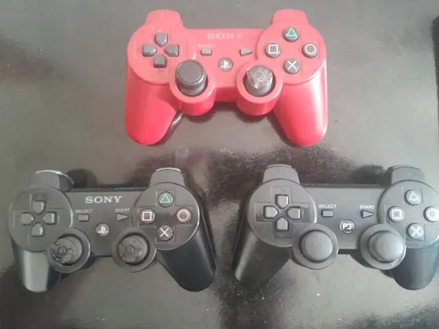 Controles de PS3 - 2 originais + 1 paralelo