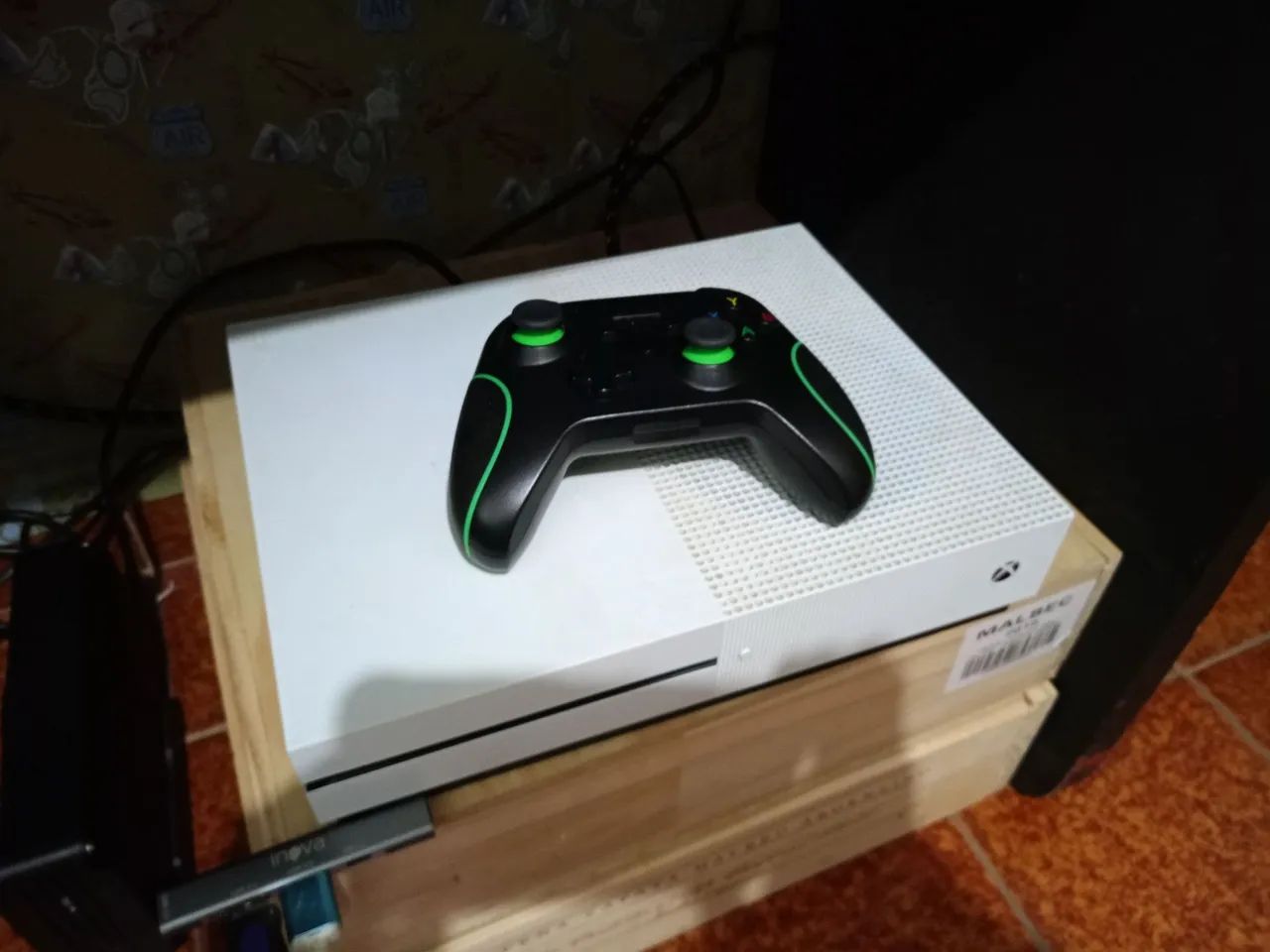 Xbox one S 1 Cont. 1 Tera. 1 jogo mídia. Sem detalhes mínimo 800 - Foto 2