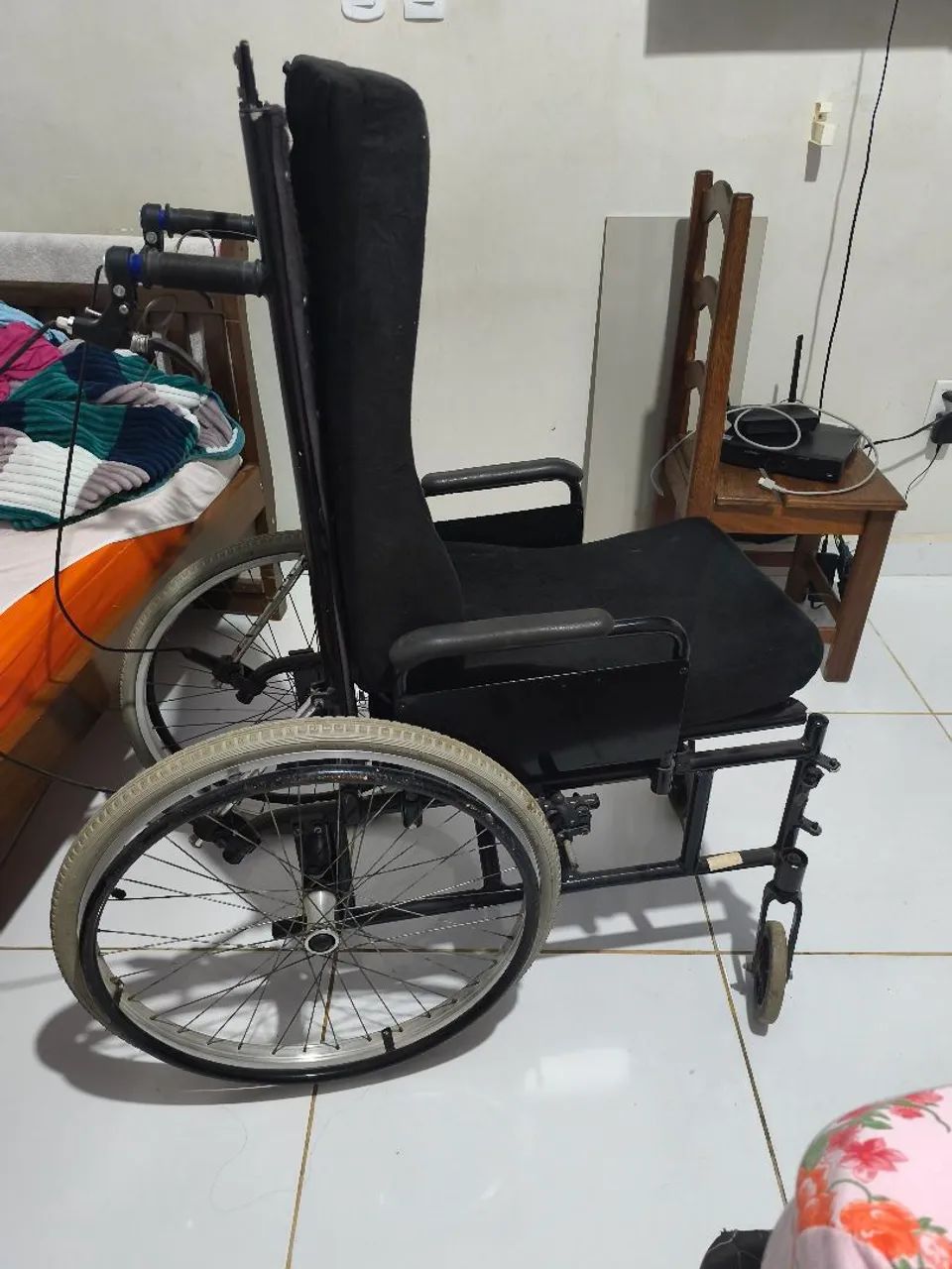 Cadeira de Rodas - Foto 3