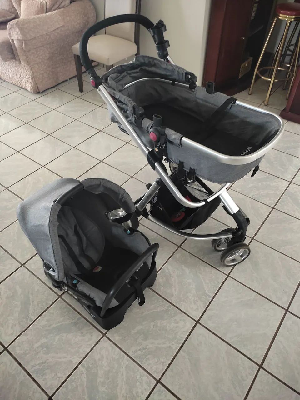 Carrinho com bebê conforto Safety 1st  - Foto 5