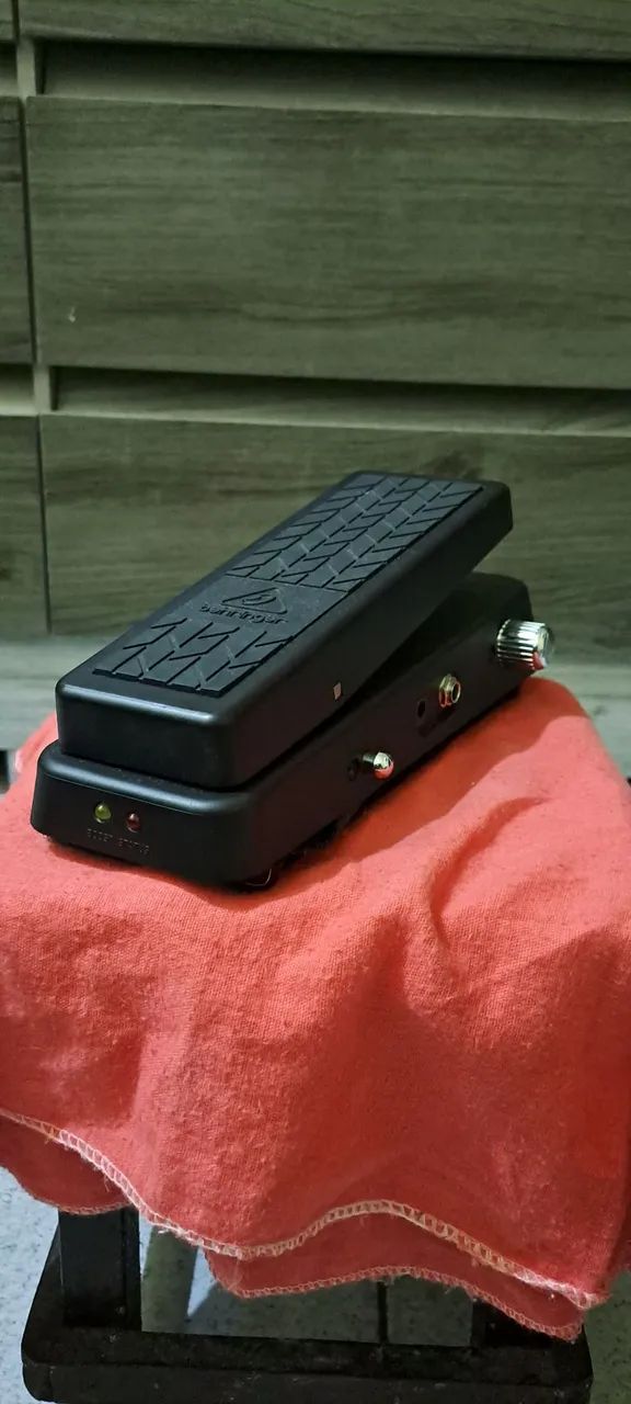 PEDAL HELLBABY BEHRINGER HB01 - Foto 4