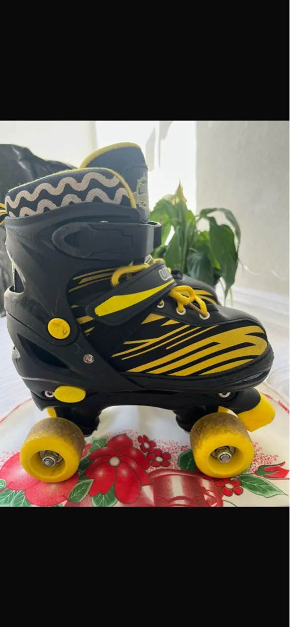 Patins Roller Derby - Preto e Amarelo
