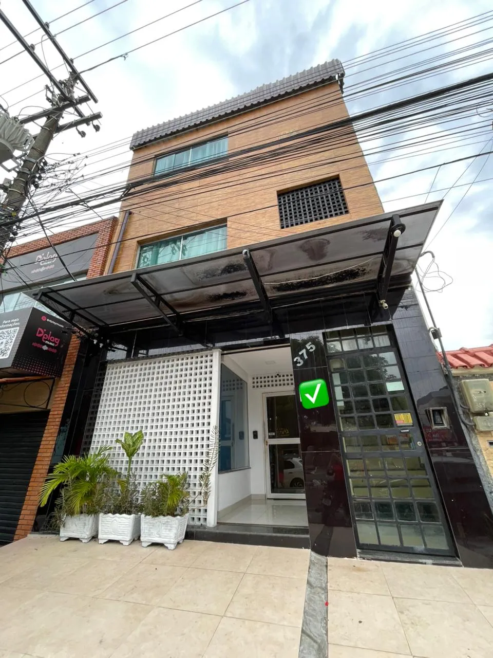 ALUGO ÓTIMA SALA COMERCIAL NA CACHOEIRINHA.