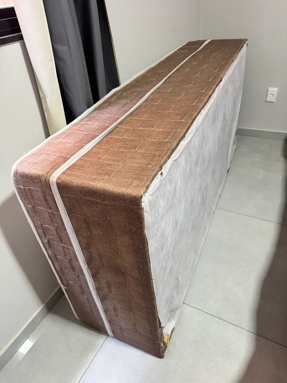 Vendo cama de solteiro Box  - Foto 2