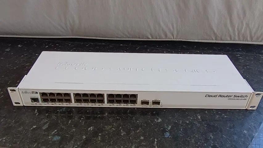 Switch Mikrotik Crs326-24g-2s+rm
