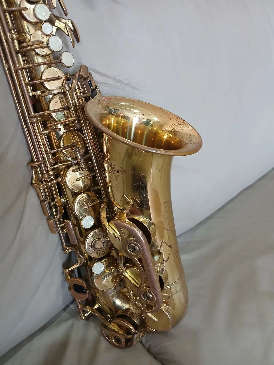 Saxofone Alto Shelter - Excelente estado