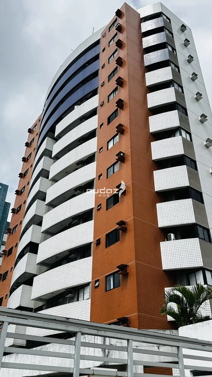 Apartamento 3/4 uma suite, 2 vagas de garagem em Capim Macio