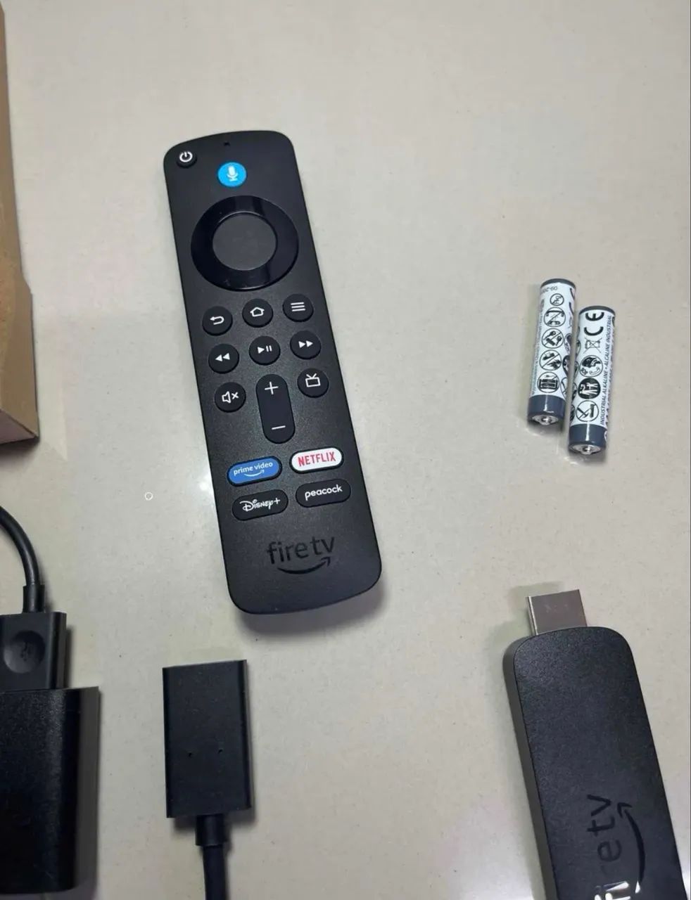 Fire TV Stick 4K Ultra HD Com Alexa, wi-fi 6 (SOMENTE VENDA) - Foto 3