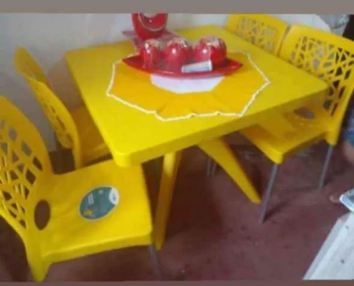 Dining Table Set with 4 Chairs64276680849794123