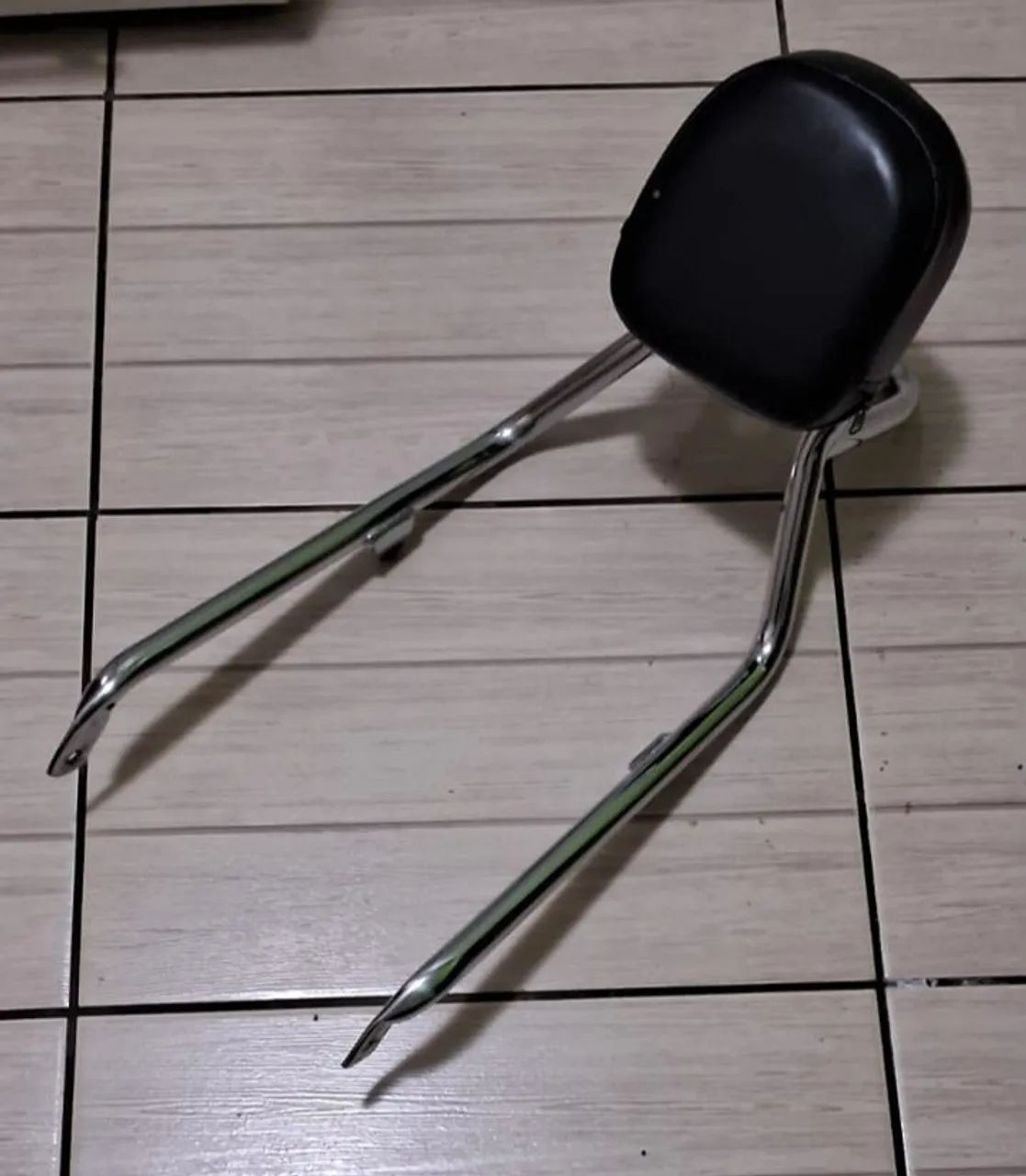 Sissy Bar com Encosto e Bagageiro para Motos