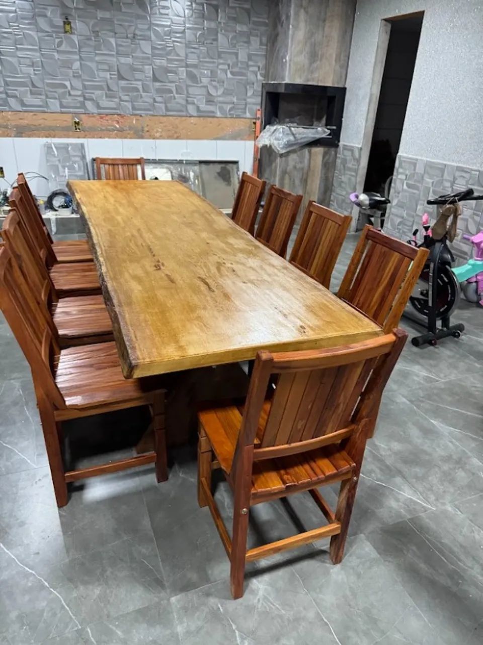 Mesa de 3mts com 10 cadeiras madeira maciça  - Foto 2