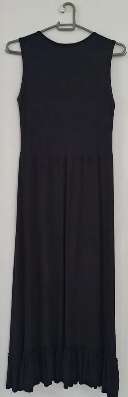 Vestido bordado em malha preta - Foto 2