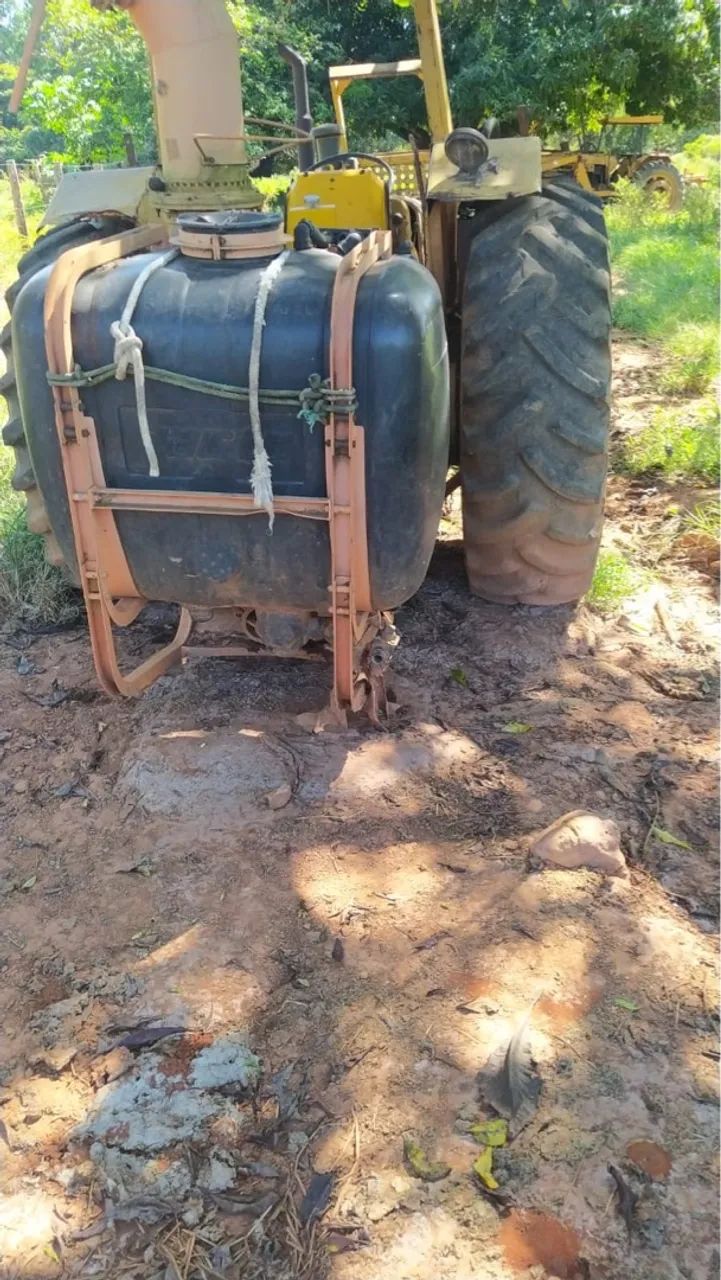 Trator valmet 85 duplado com lâmina e grade