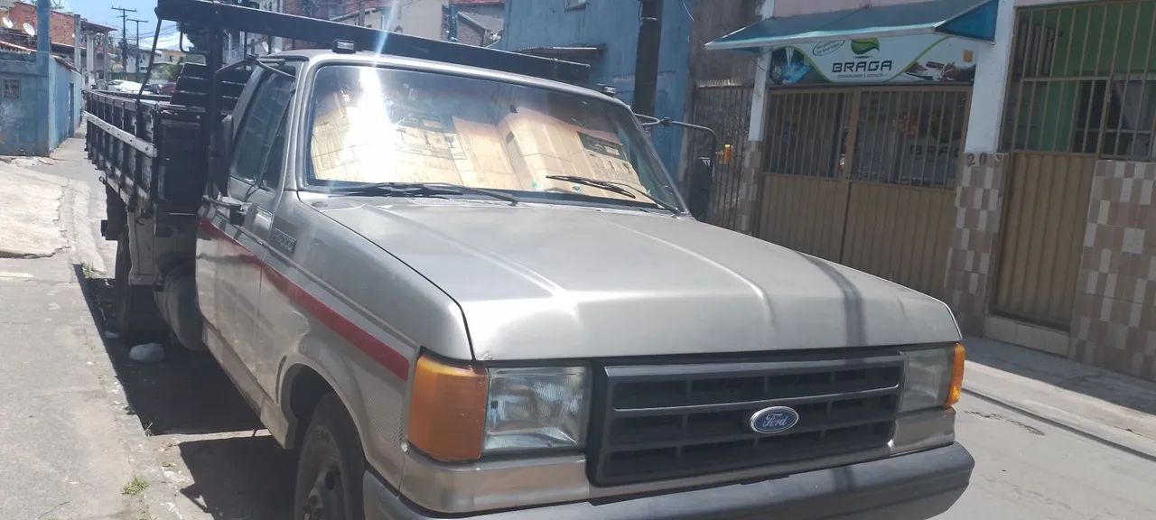 Vendo F.4000  ano 95