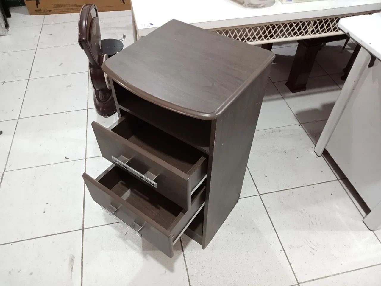 Mesa de Cabeleireira com 2 Gavetas em MDF  - Foto 4