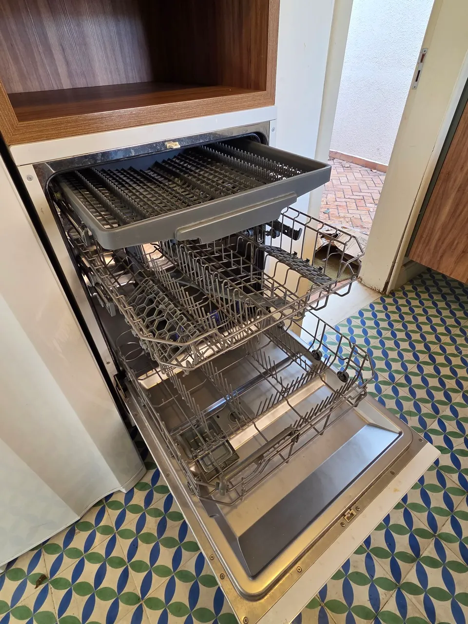 Lava-louças com design moderno e funcional