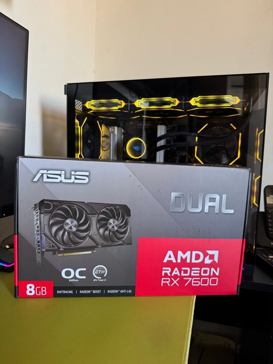 Placa de Vídeo RX 7600 8GB ASUS  nova/lacrada