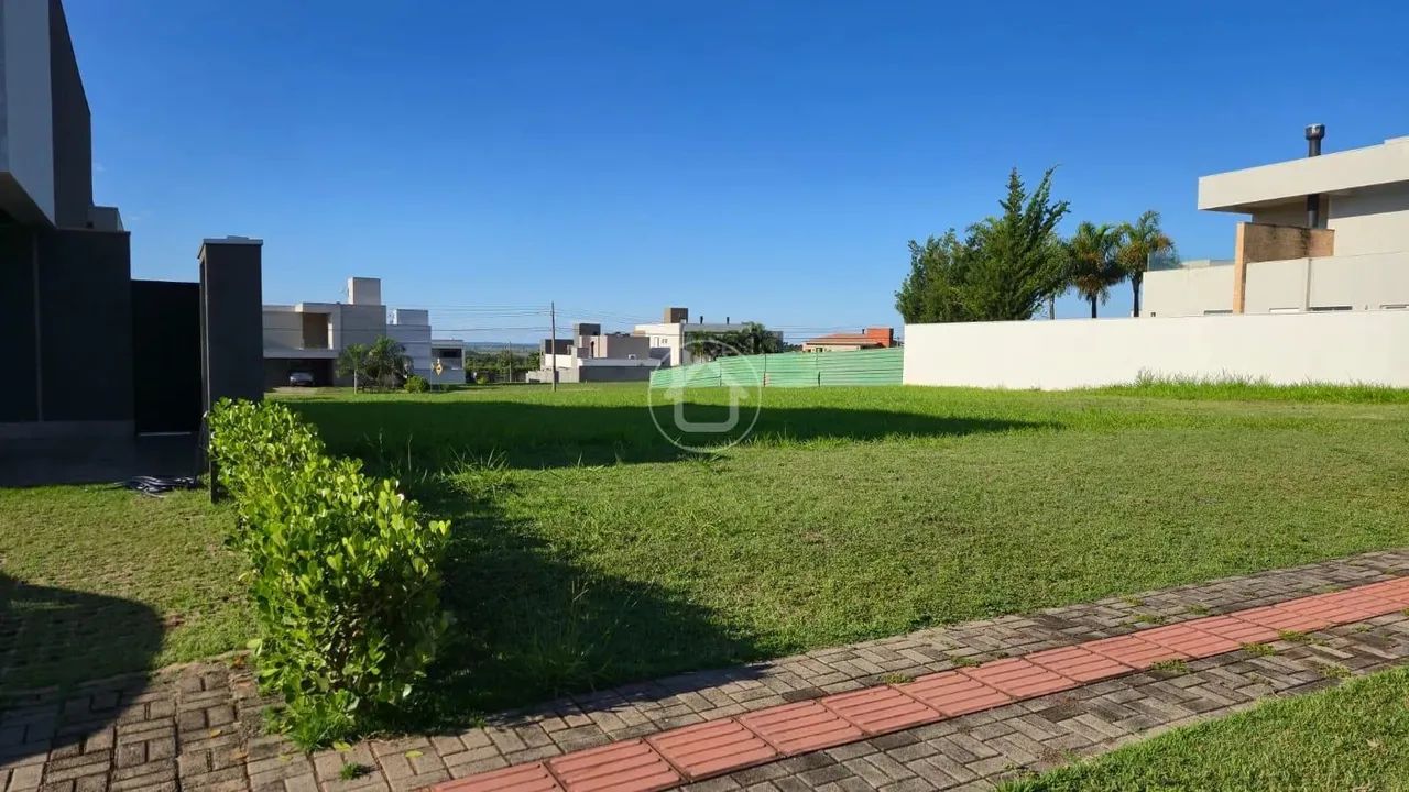 TERRENO ALPHAVILLE - ÓTIMA POSIÇÃO NO CONDOMÍNIO - Foto 2