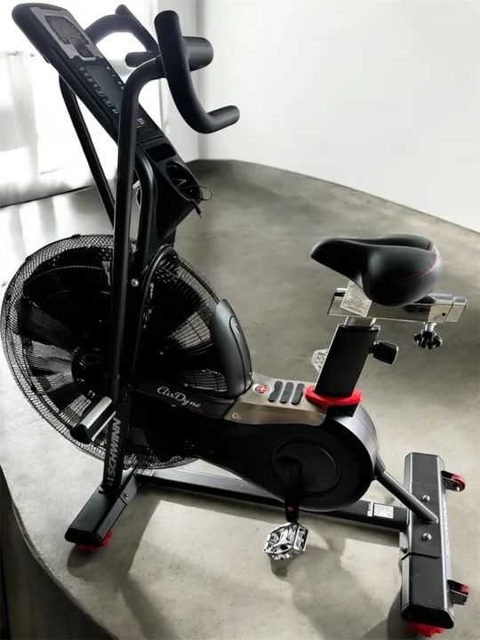 Air Bike Schwinn Airdyne AD8 - Semi Nova - Pouco Uso