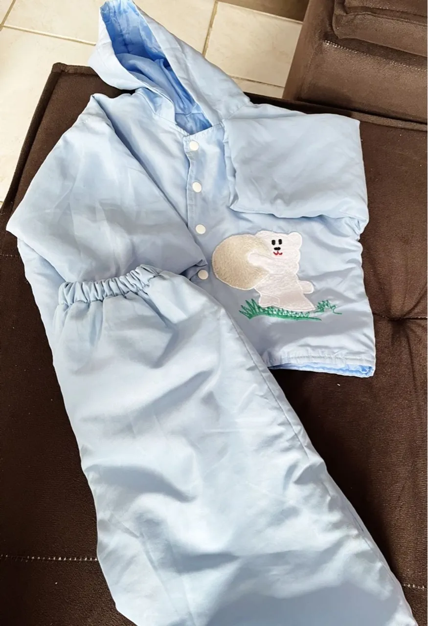 Conjunto de agasalho forrado com capuz