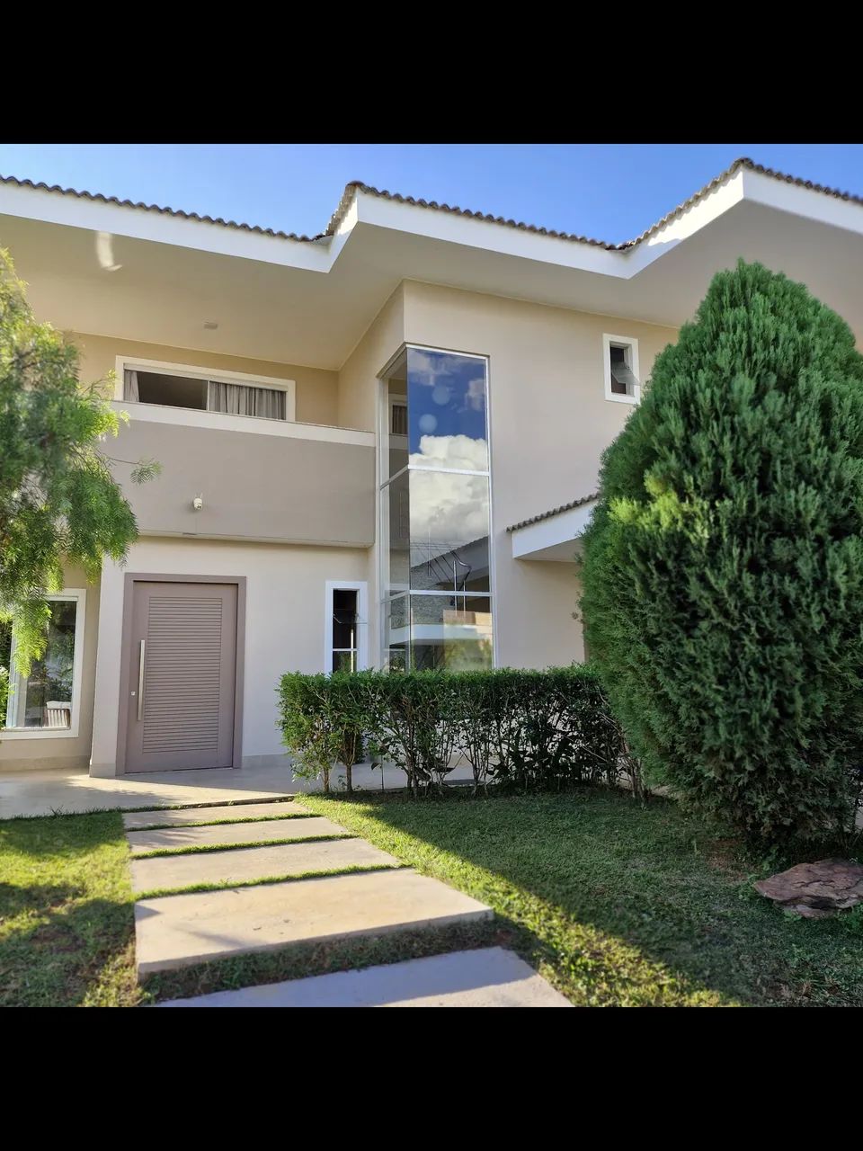 Casa para venda tem 350 metros quadrados com 5 quartos - Foto 2