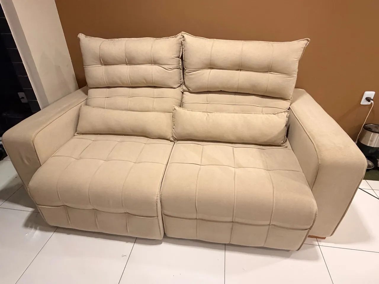 Sofá 2 lugares retrátil e reclinável  - Foto 5