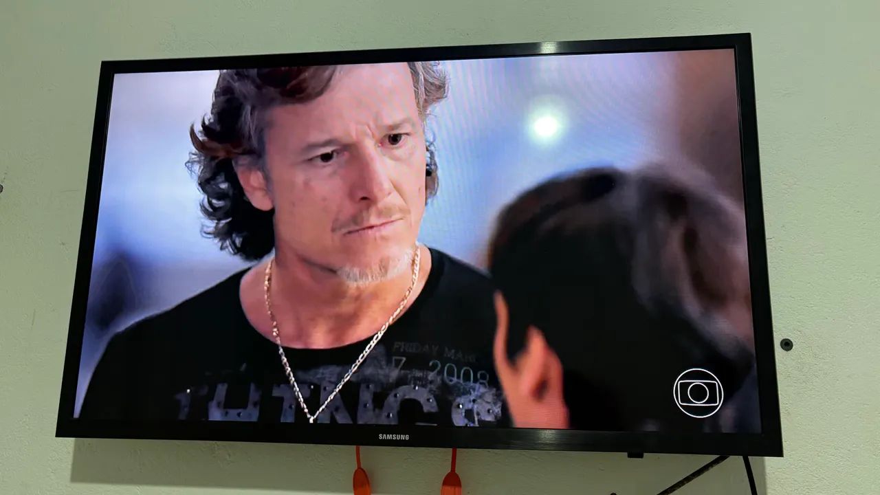 Tv Samsung smart 32 polegadas  - Foto 3