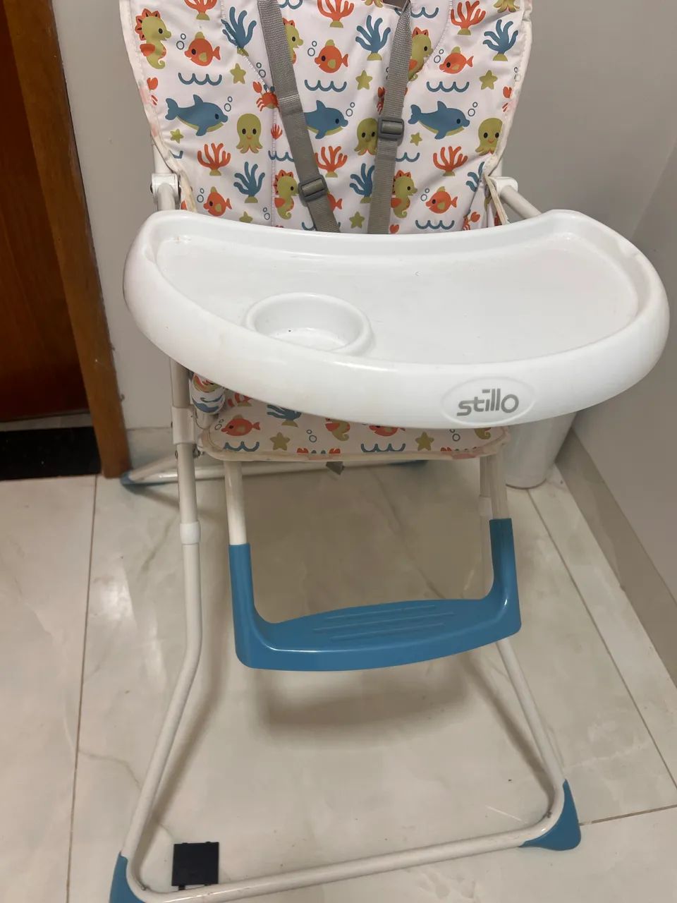 Vendo Cadeira de Alimentação 