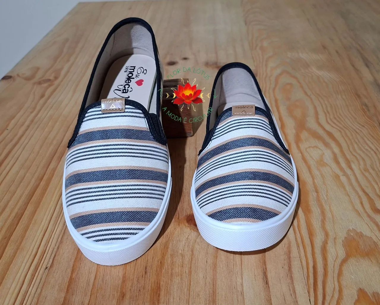 Tênis Slip On Listrado Moleca Tam.36 - Foto 2