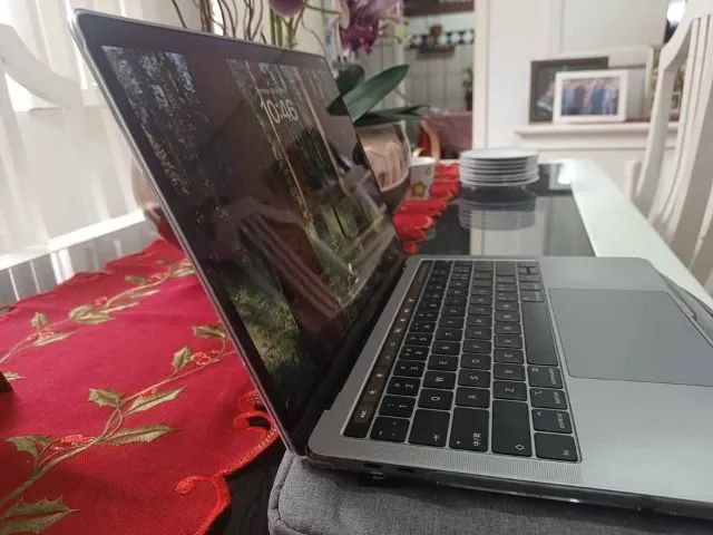Mac Book Pro 13" 2018 - 275 ciclos com touch bar - Foto 5