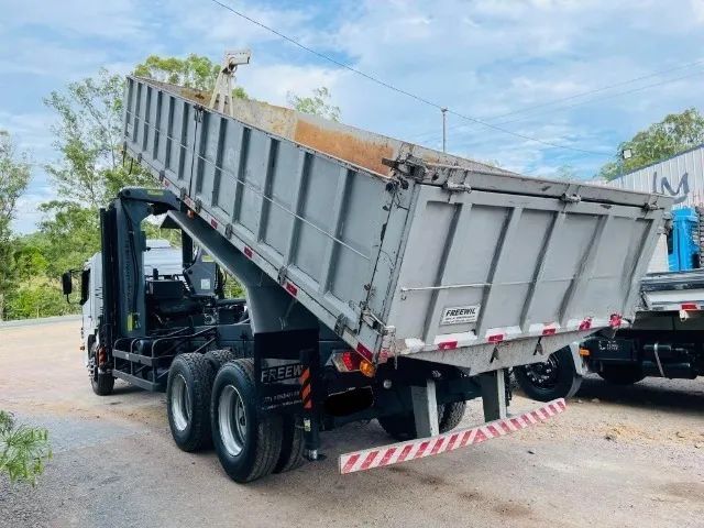 Mb Atego 2425 6x4 - 2012 caçamba munck 20T   - Foto 4
