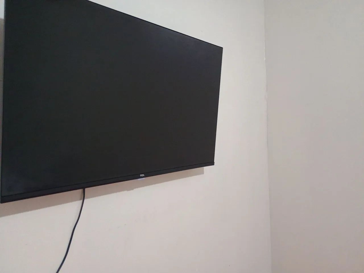 Vendo teve zerada TCL 32 nova Android valor 650  - Foto 3
