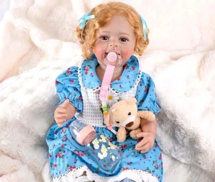 VENDO BONECA ESTILO BEBÊ REBORN - Foto 4