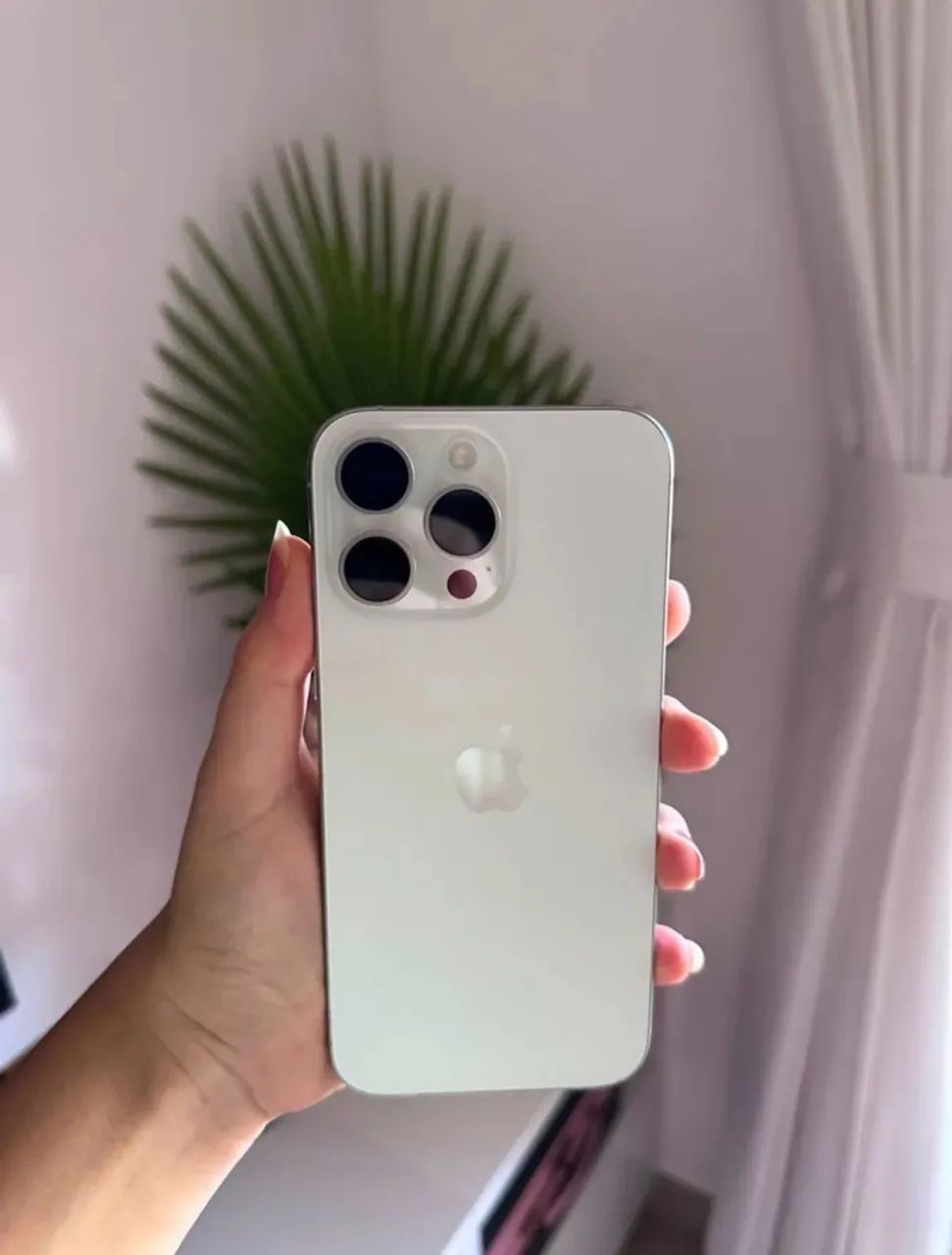 iPhone 16 Pro Max branco - Foto 2