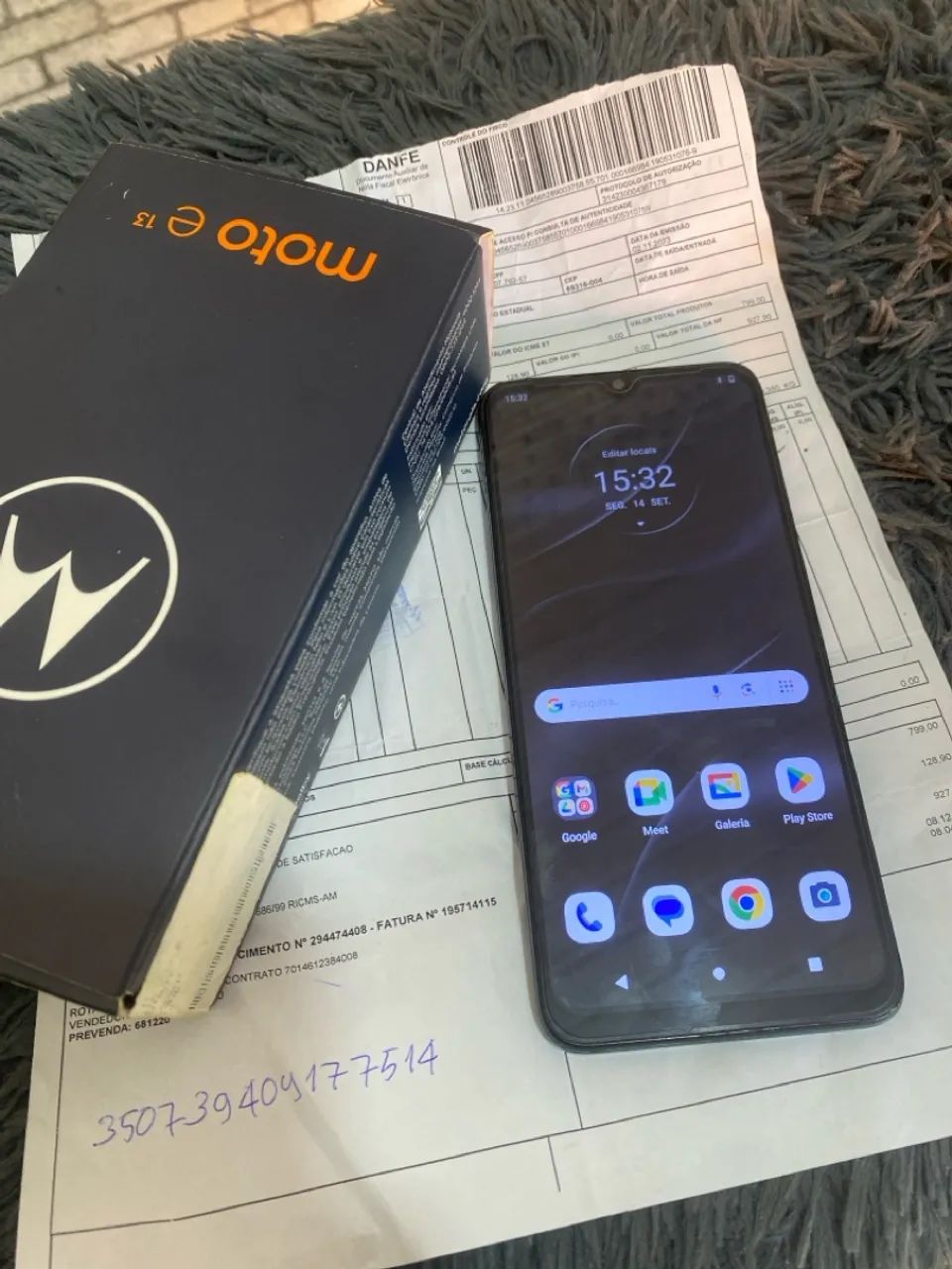 VENDO E13,64GIGAS, COM NOTA,SEM TRINCOS, CONSERVADO, COM PELÍCULA, CABO DO CARREGADOR  - Foto 4
