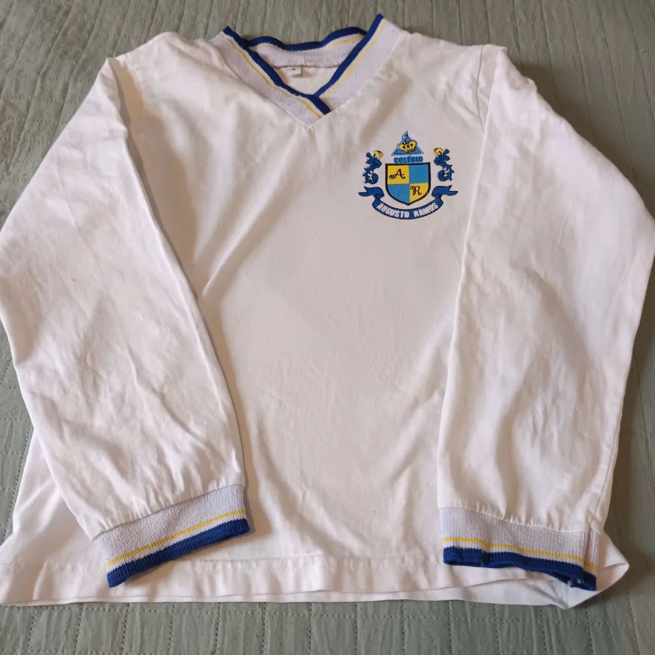 Uniforme - Colégio Augusto Ramos - Tamanho 6 e 4 - Foto 2