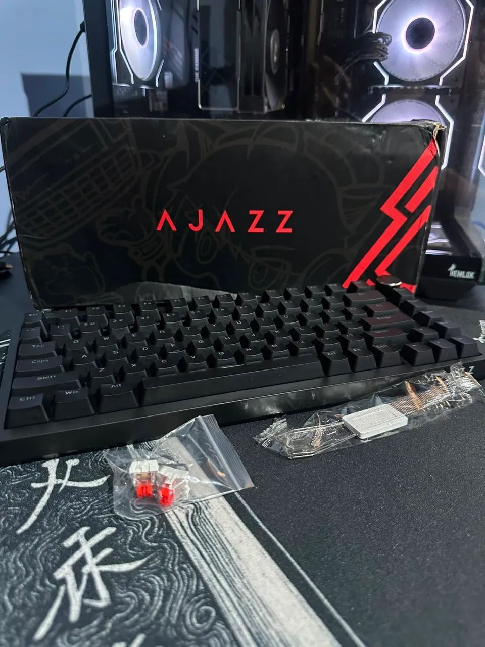 TECLADO MECÂNICO (AKKO 820 )