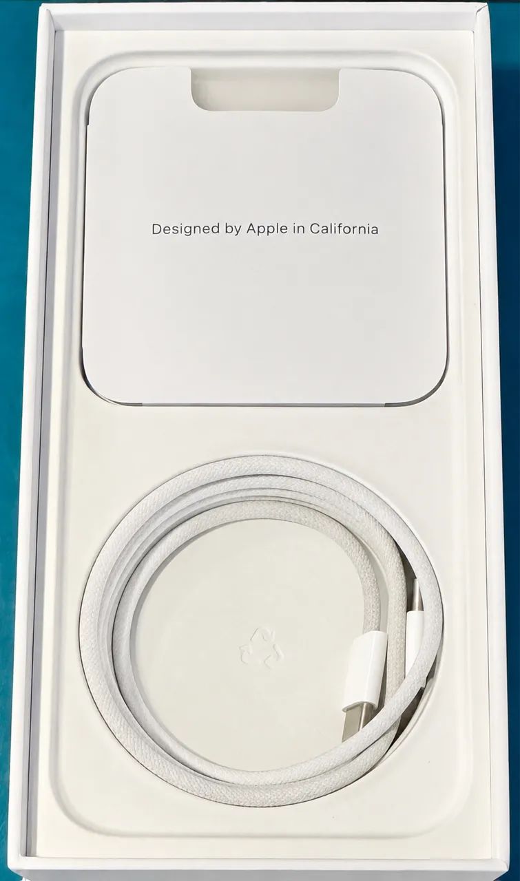 iPhone 15 Pro Max 512Gb Branco Titânio c/ Caixa - Foto 2