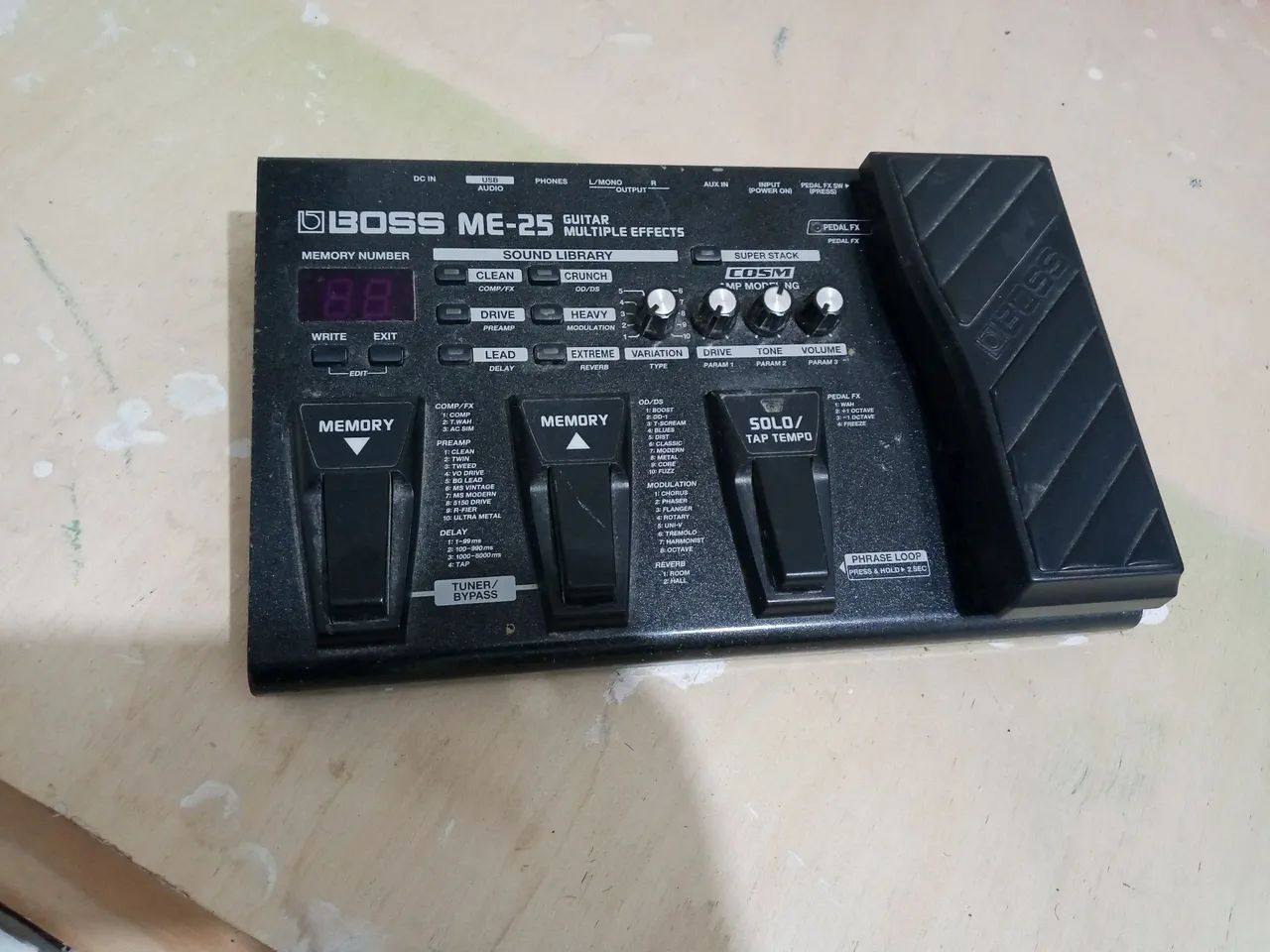 PEDALEIRA BOSS ME-25