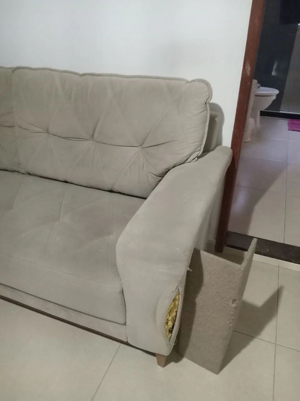 Sofá três lugares em ótimas condições! - Foto 3