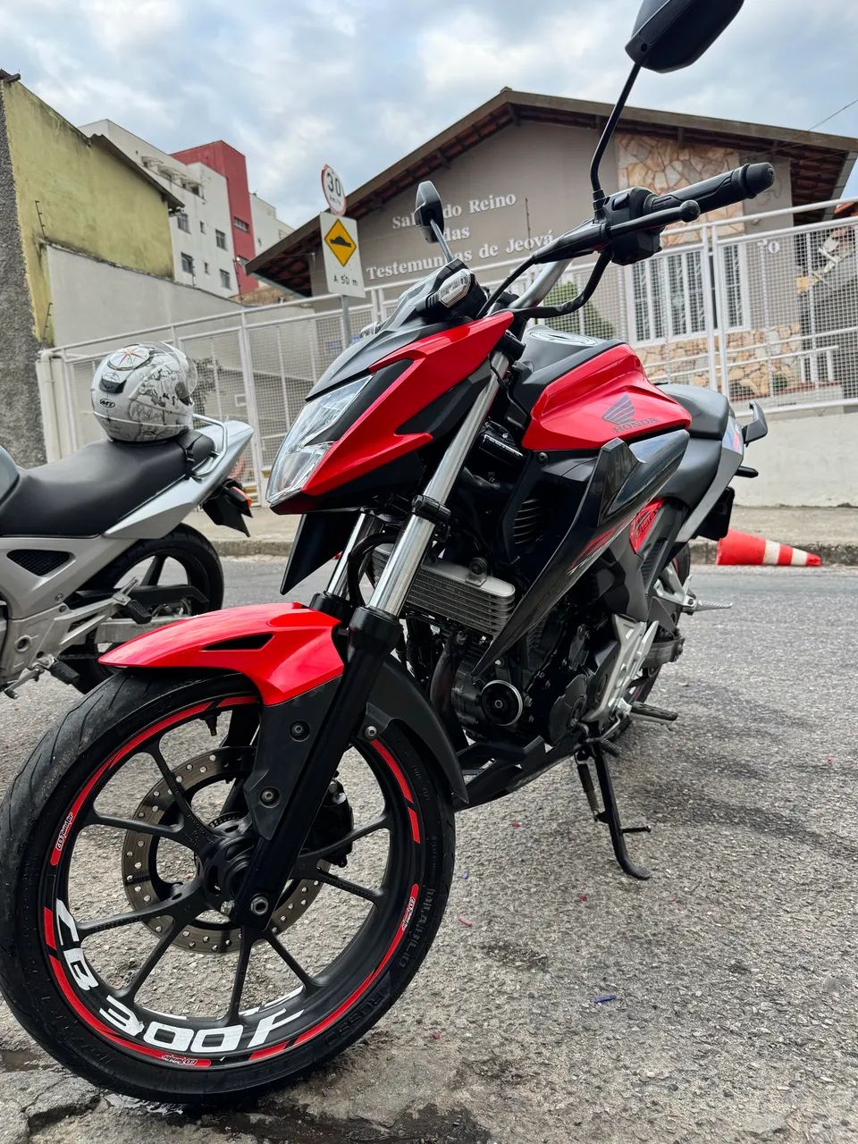 CB 300F 2024 MUITO NOVA  - Foto 2
